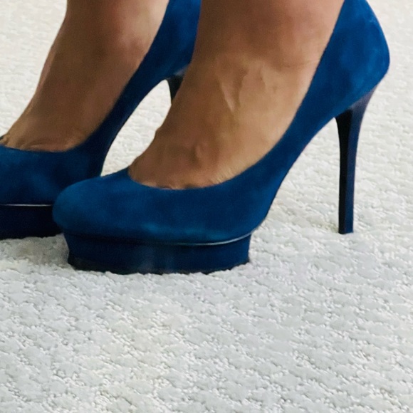 Beautiful Blue suede heels! - Picture 2 of 5